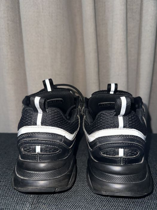 adidasi dior B22