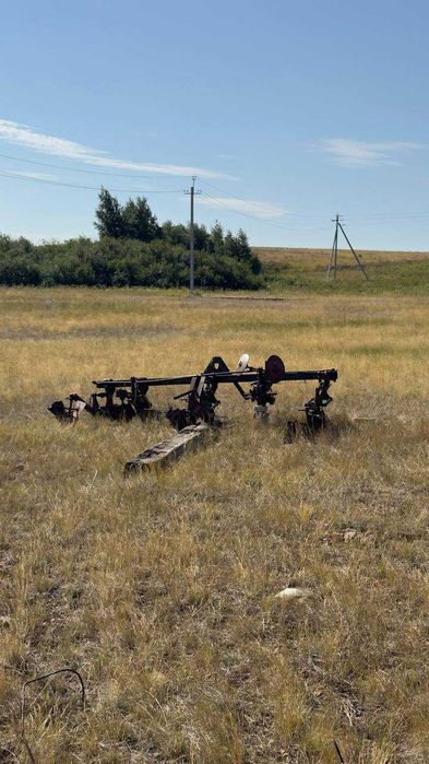 Трактор, навесное сельхозоборудование, вагончик