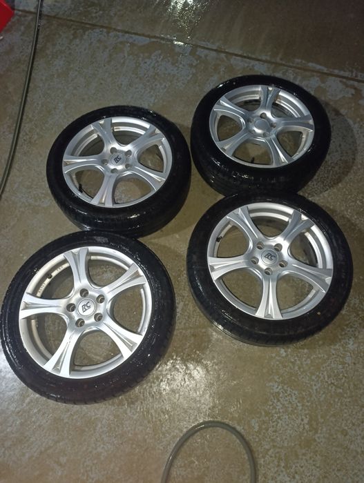Vând  4 roți,cauciucuri vară 225/45/17  ,cu jenti aluminiu
