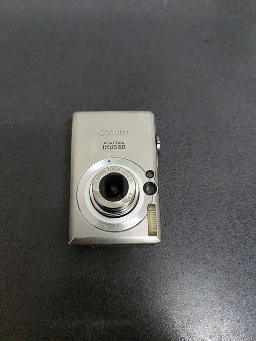 Aparat foto-video digital Canon