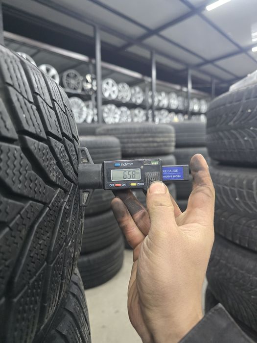 4 Броя 235/60/18 Nexen 2x6,5mm 2x5,7mm