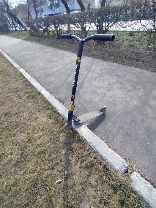 Самокат трюкавой