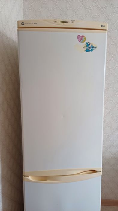 Продам холодильник