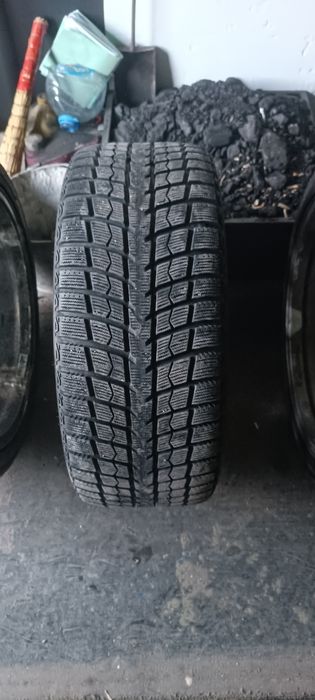 Зимние шины 245 40 R19