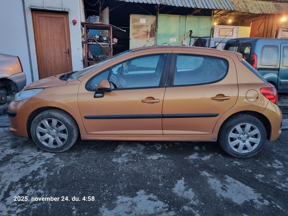 Dezmembram Peugeot 207 1.4 benzina 2008