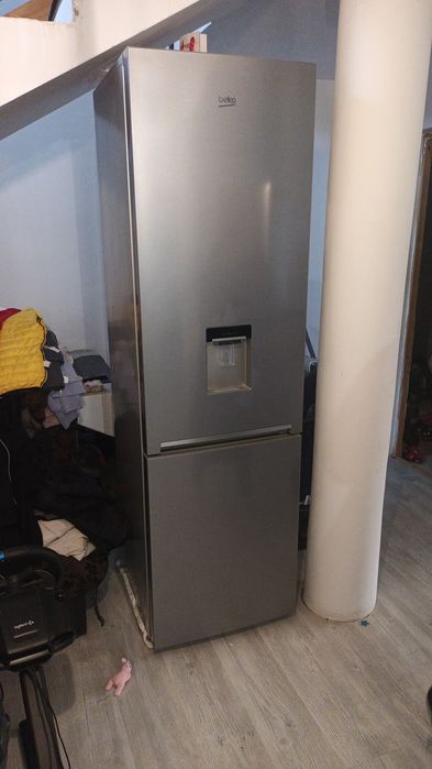 Combina frigorifica Beko 316L