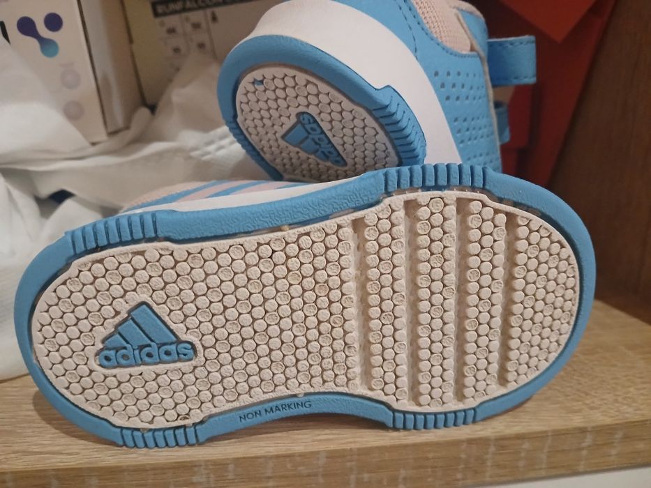 Маратонки за момиченце