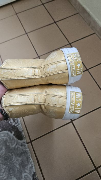 Златни бутикови Converse All Star