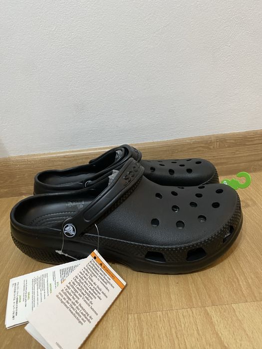 Crocs classic черного цвета