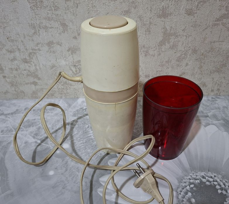 Миксер ручной. (2 стаканчика)