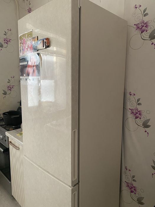 холодильник Hotpoint