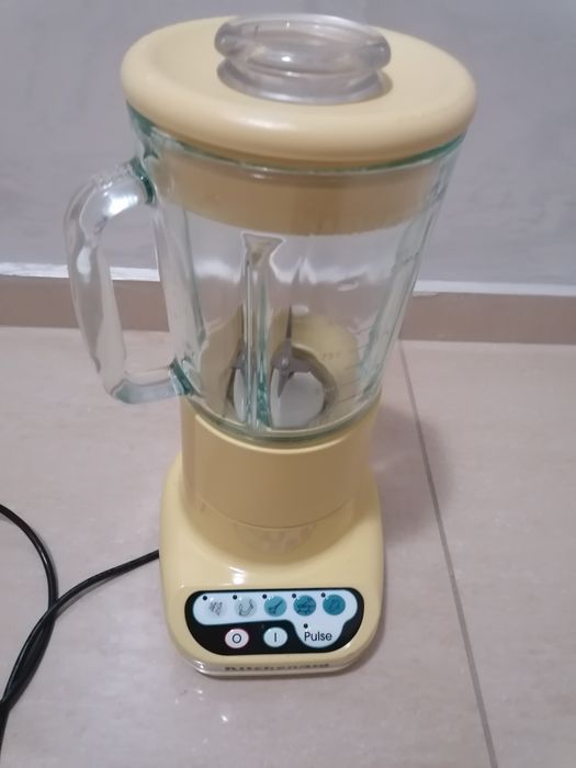 Stil de viață sănătos cu Blender profi Kitchen Aid cu doua vase de sti