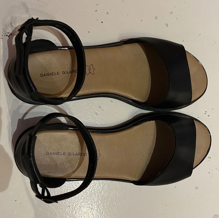 Сандали от естествена кожа