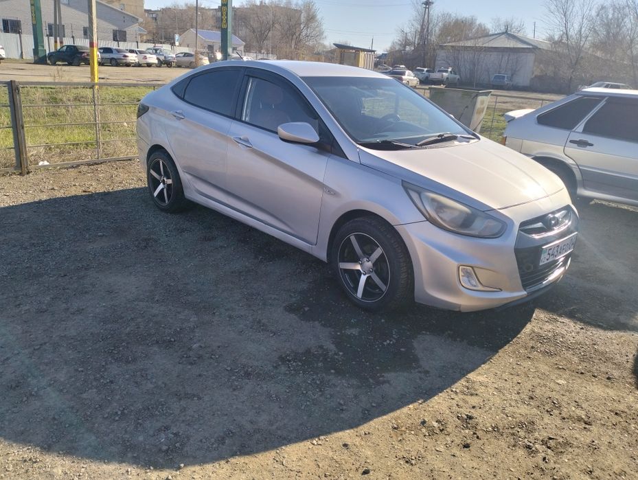 Hyundai solaris 2014 года