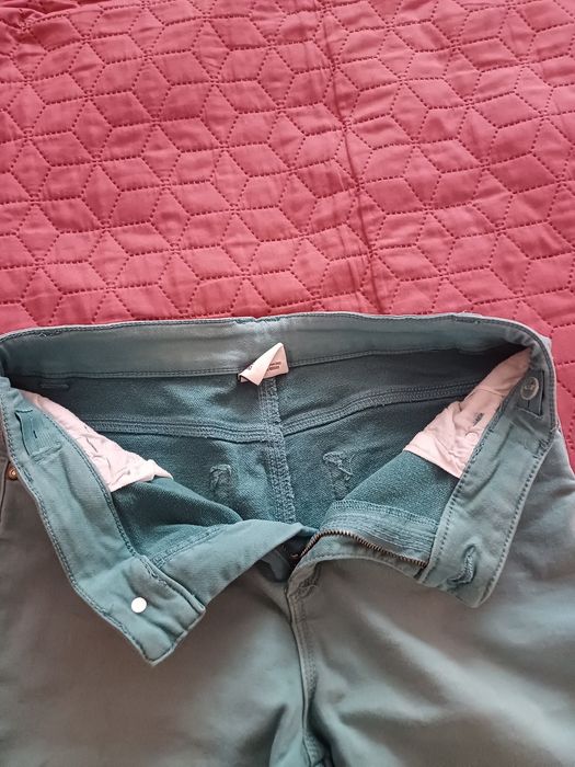 Vand pantaloni 3/4, M, Yigga, in stare impecabila