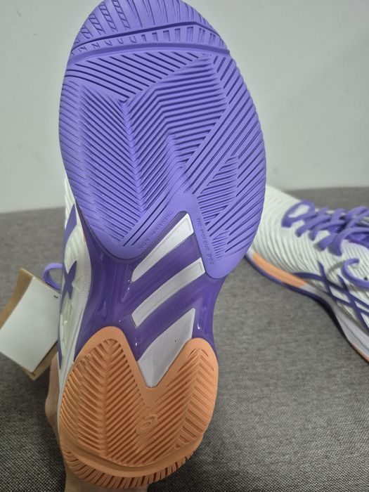 Adidasi Asics marimea 38