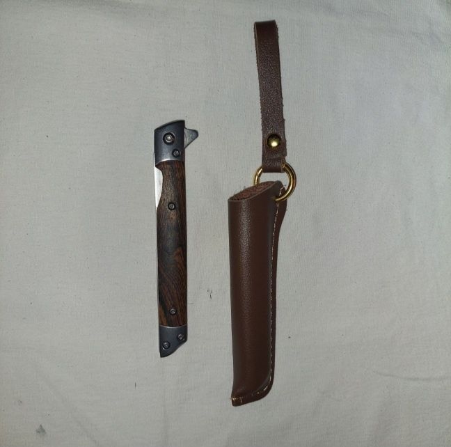 Briceag dimensiune medie model lama Katana
Katana