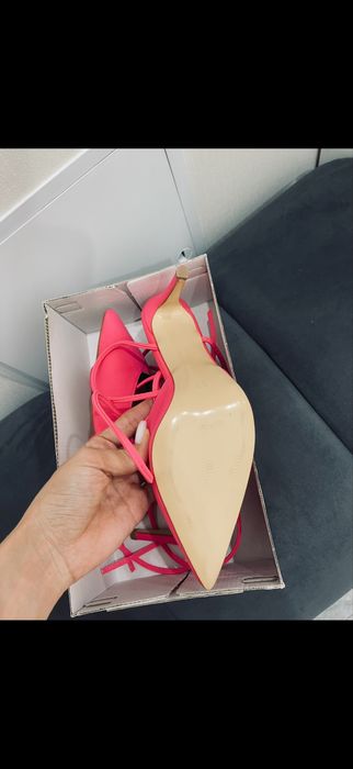 Новая туфли 39 размер