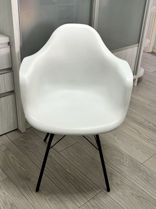 Стул Sheffilton пластиковый