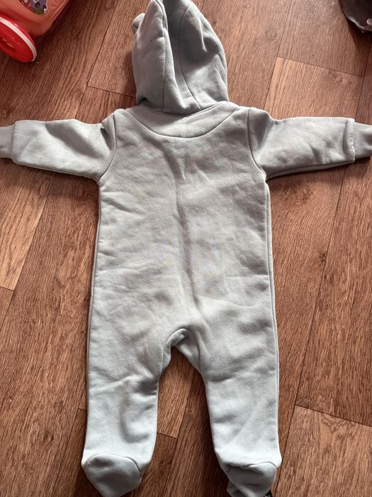 Продам детский комбинезон