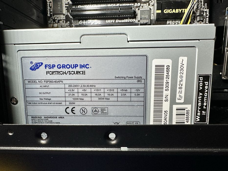 Sistem PC - Windows 10 Pro preinstalat