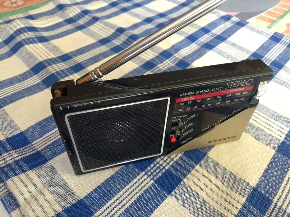 Radio portabil SANYO , anul 1982 Japonia