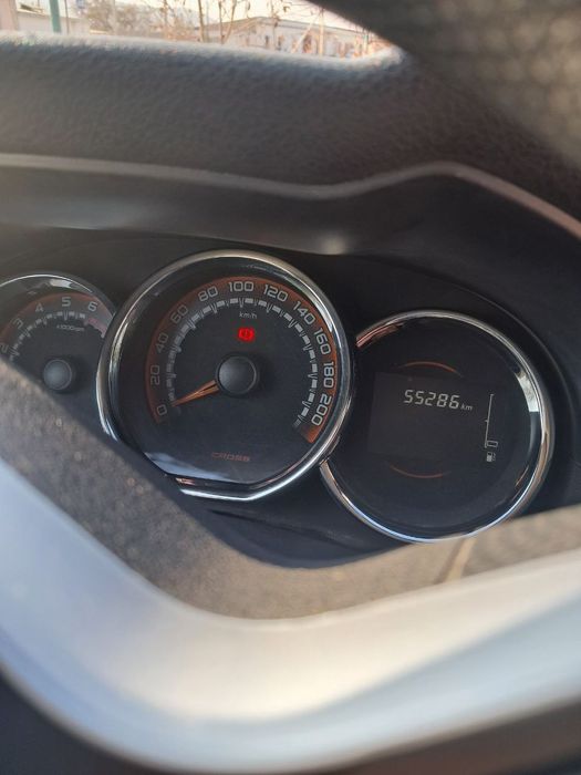 Lada Largus sotiladi