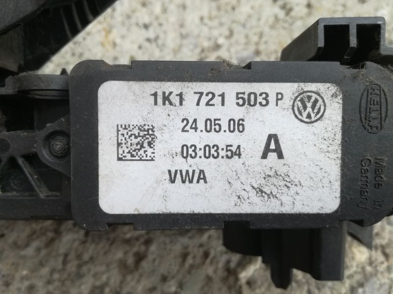 Потенциометър педал газ Пасат Б6/ Голф 5/ Леон/ Октавия/ Ауди А3