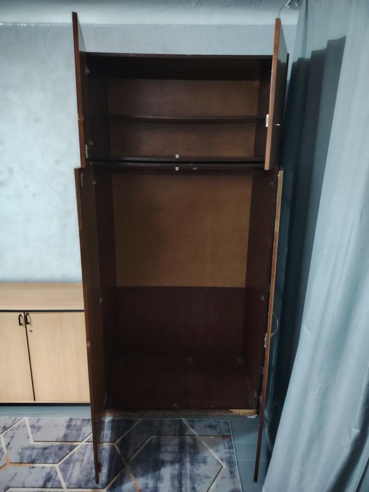Шкаф 100х205х60см