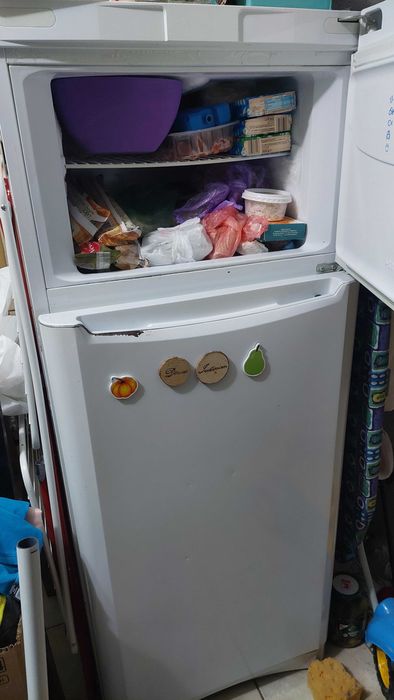 Vand Frigider INDESIT 600 lei