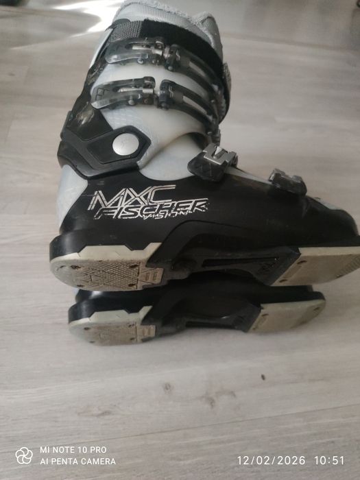 Set skiuri și clăpari Rossignol Saphir 300/Fischer MXC
