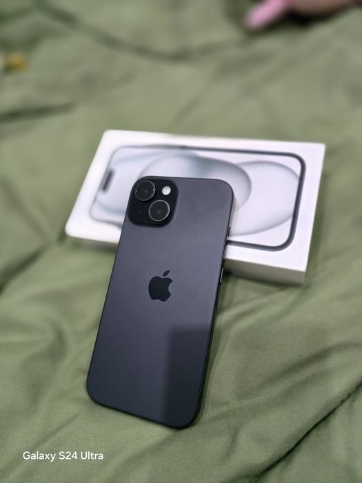 Продам IPhone 15/128