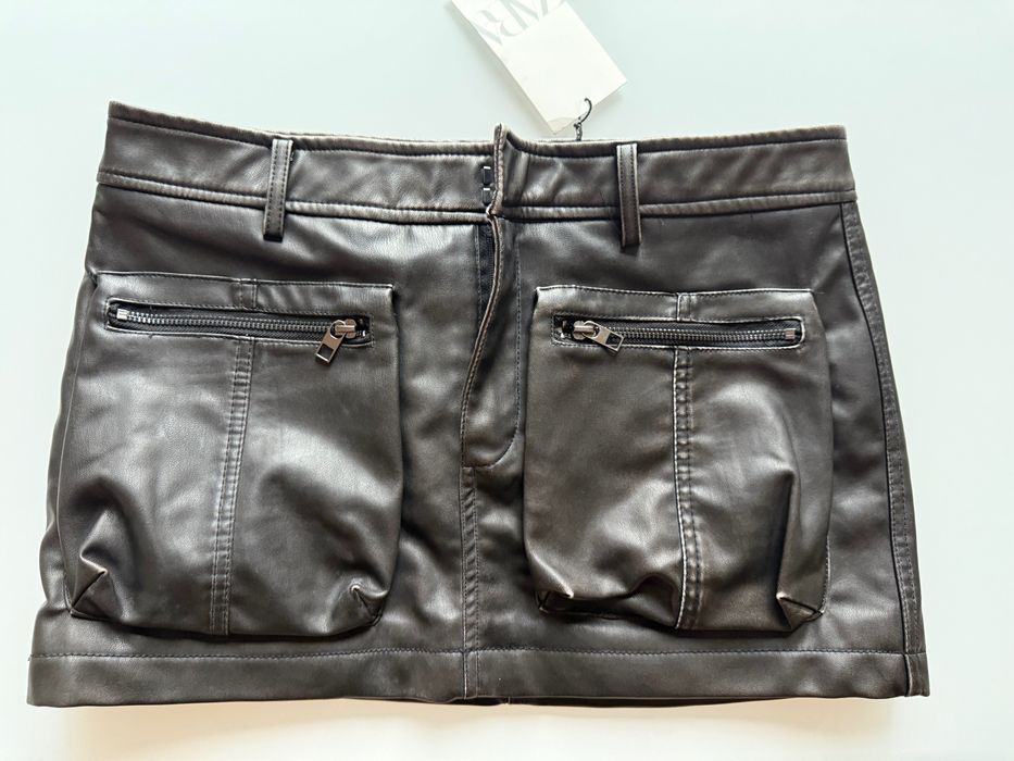 Различни поли по 15 евро