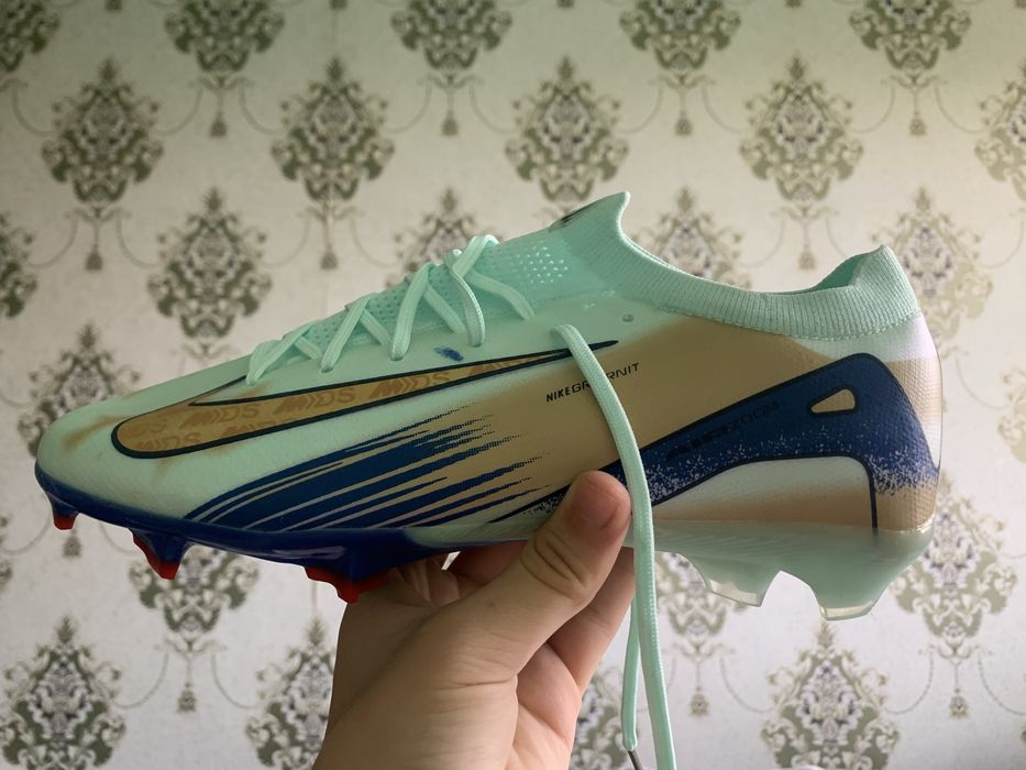 Nike butsi razmer43
