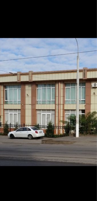 Ibn Sinoda 2 etaj+ padval 675kv bino, ishlatishga tayyor xolatda. 3,3S