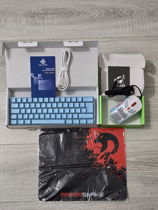 Set Gaming RGB: Tastatură mecanică 60% + Mouse RGB + Mouse Pad