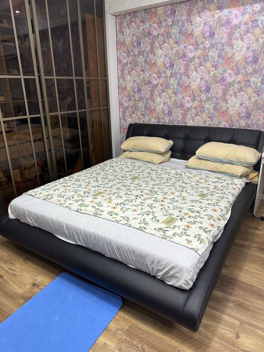 Продам кровать 180х200