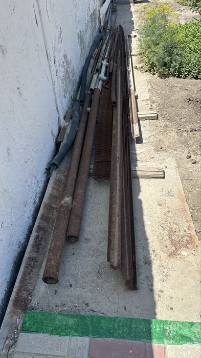 Продам трубы разных размеров и угольки разных размеров