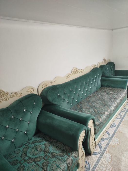 Продам диван тройку в отличном состоянии