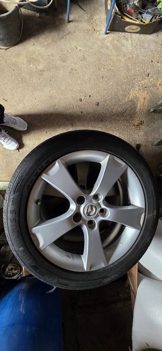 Джанти (5x114.3)  Гуми (215/50/R17)