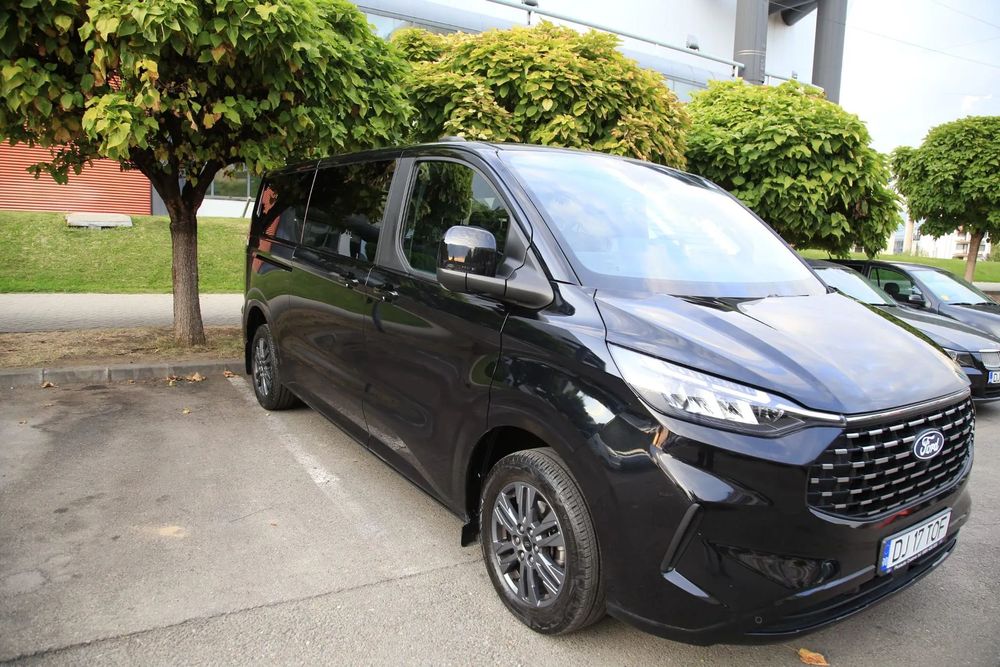 Ford Tourneo Custom Ford Turneo Custom 2024 8+1 km 34000 facuti pe Craiova-Otopeni /masina