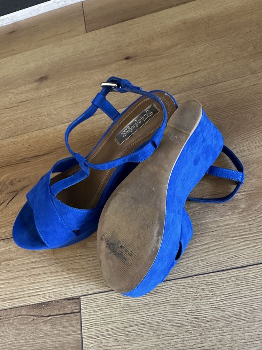 Сандали сини Zara