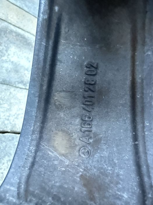 Mercedes GL 275/55/20 всесезонни оригинални Дот 20г - 600€