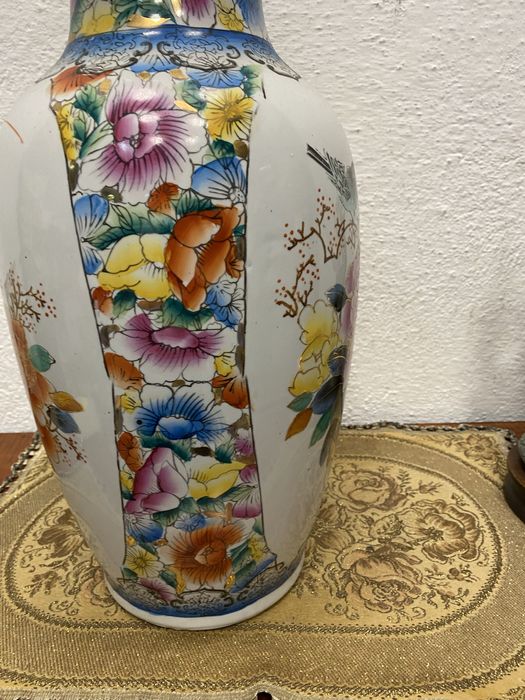 Китайска ваза от порцела с маркировка