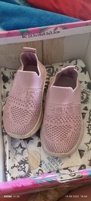 Обувь на девочку