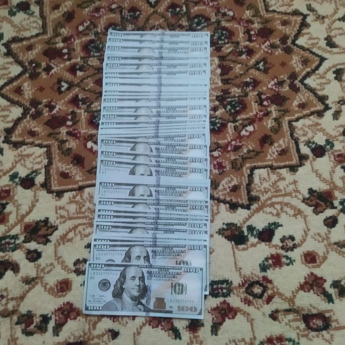 Бутафорские (Фейковые) доллары