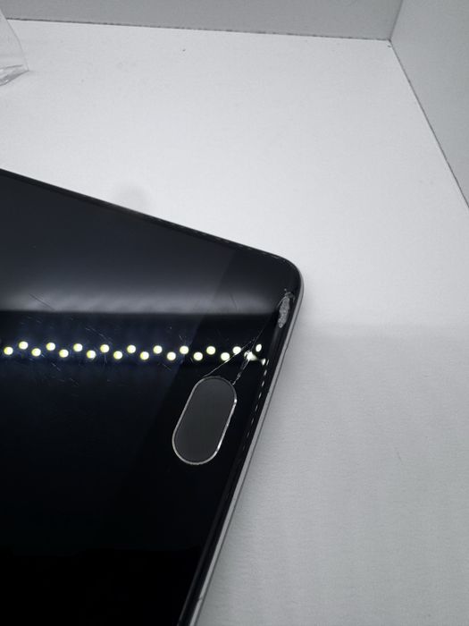 OnePlus 3T 128 GB / 6 GB RAM – stare foarte bună functionala