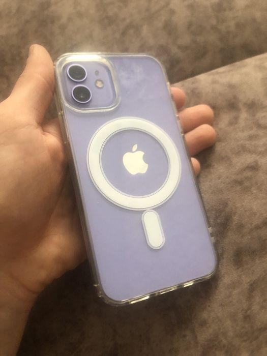 Продам айфон 12 срочно