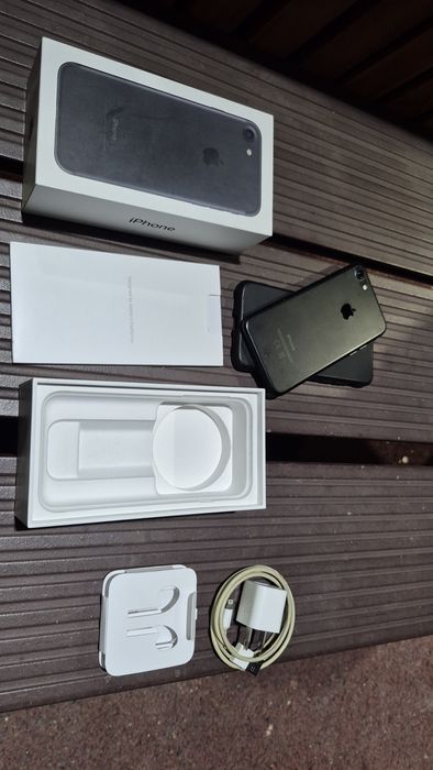 Продам IPHONE 7 в Отличном состоянии