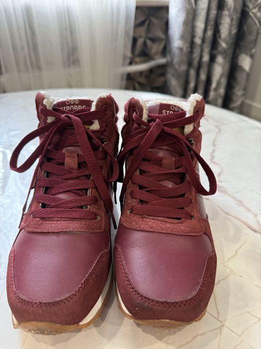 Кроссовки  зима женские